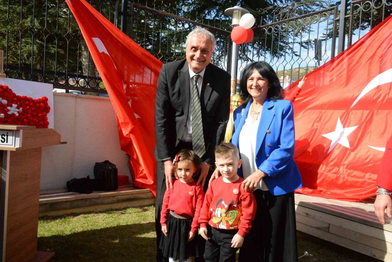 Başkan Bakkalcıoğlu 100. yıl coşkusunu minik öğrencilerle birlikte yaşadı