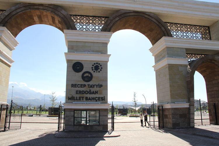 Kayseri'deki Recep Tayyip Erdoğan Millet Bahçesi açılışa gün sayıyor
