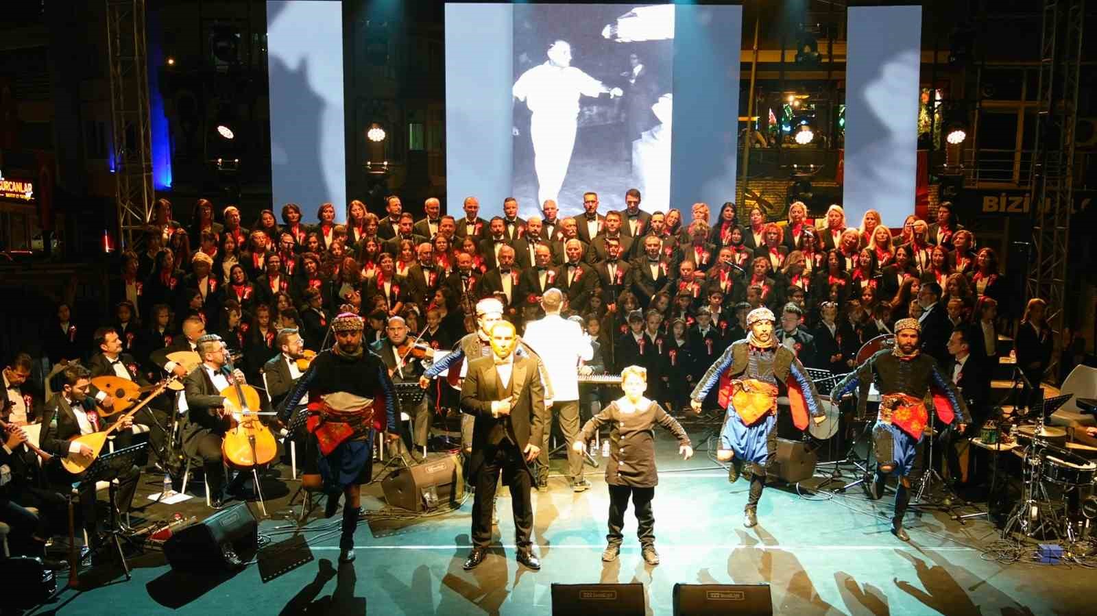 Bozüyük’te 100. yıl Cumhuriyet Korosu’ndan muhteşem konser