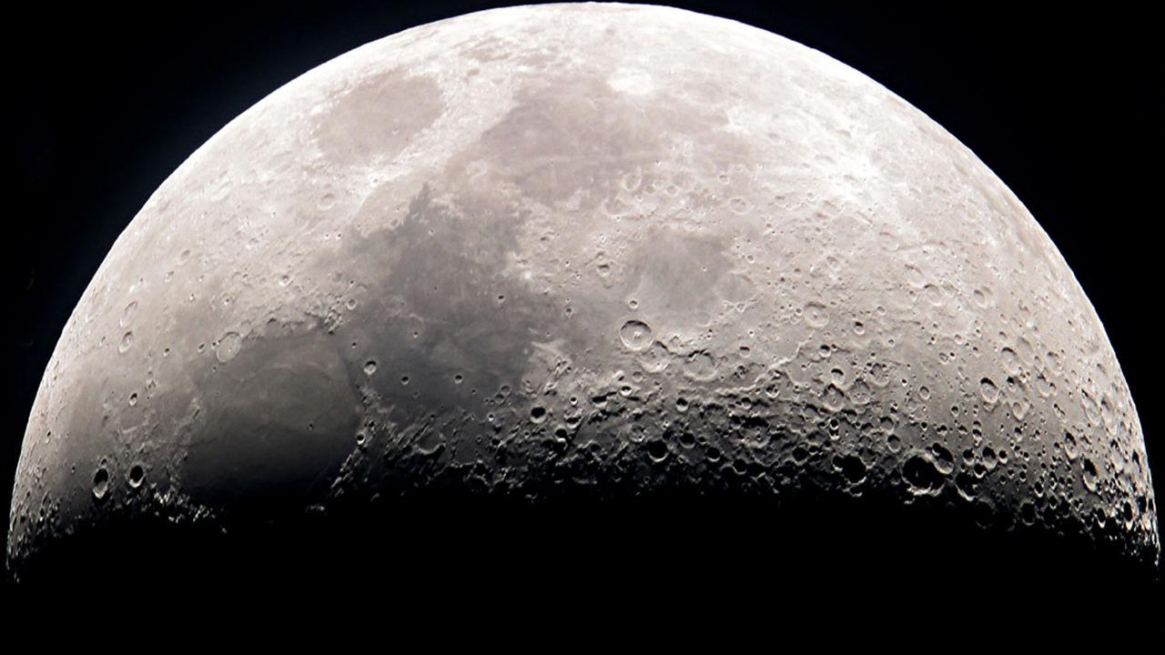 Bilim insanları Ay'ın içerisinin nasıl olduğunu açıkladı