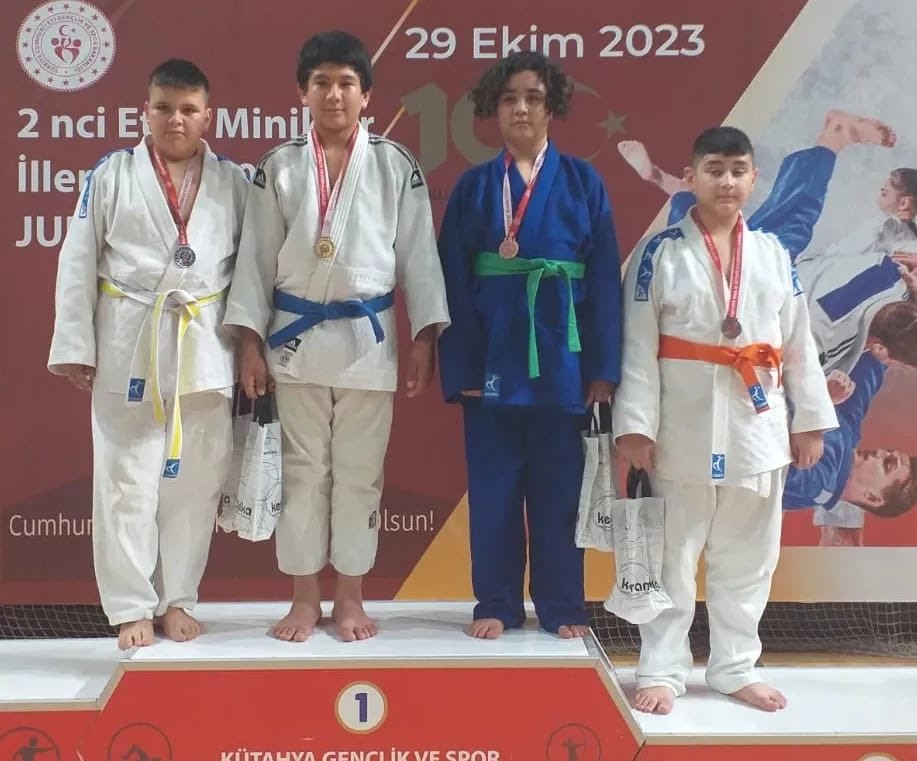 Eskişehir’e 100. Yıl Judo Turnuvası’ndan 3 madalya