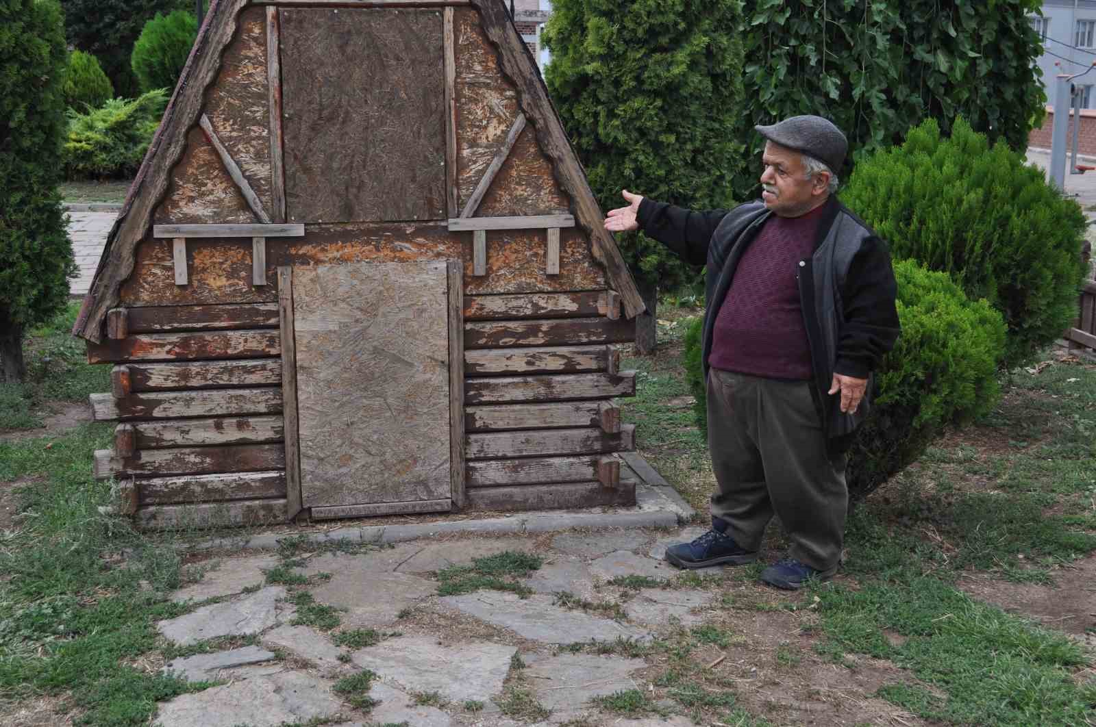 Yedi Cüceler Parkı’nın bakımsızlığı eski tiyatrocunun tepkisini çekti