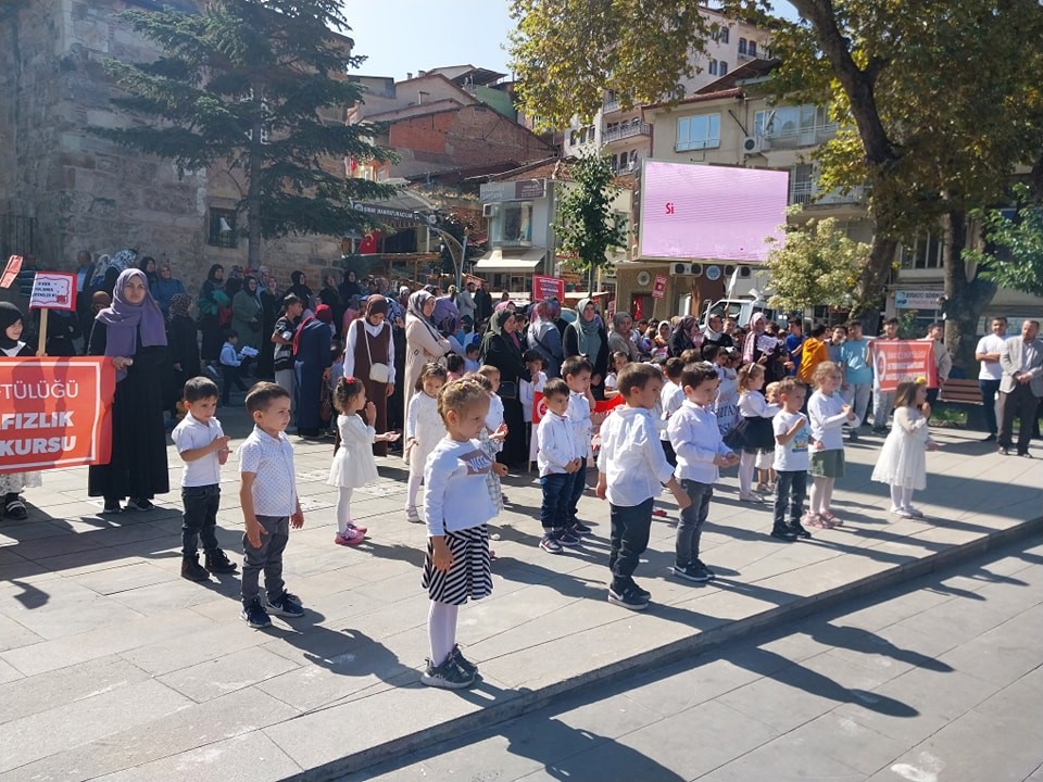 Simav’da Gençlik Şöleni ve Çocuk Şenliği