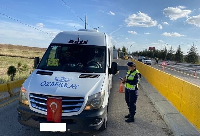 Jandarma ekiplerinden 14 ilçede eş zamanlı trafik denetimi