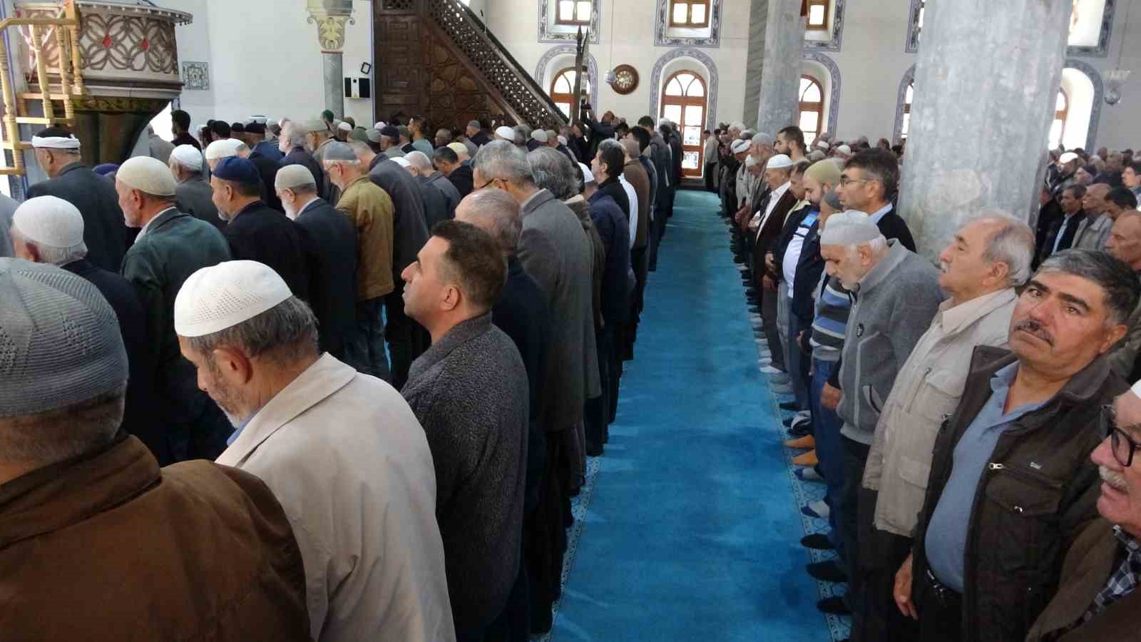 Kütahya’da, hayatını kaybeden Filistinliler için gıyabi cenaze namazı kılındı
