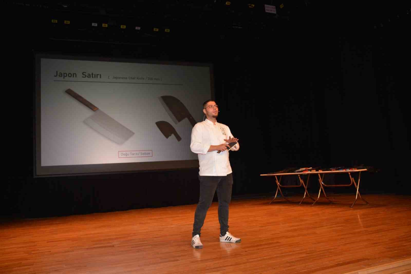 Anadolu Üniversitesi’nde ‘Profesyonel Mutfaklarda Bıçak Kullanma Atölyesi’ gerçekleştirildi