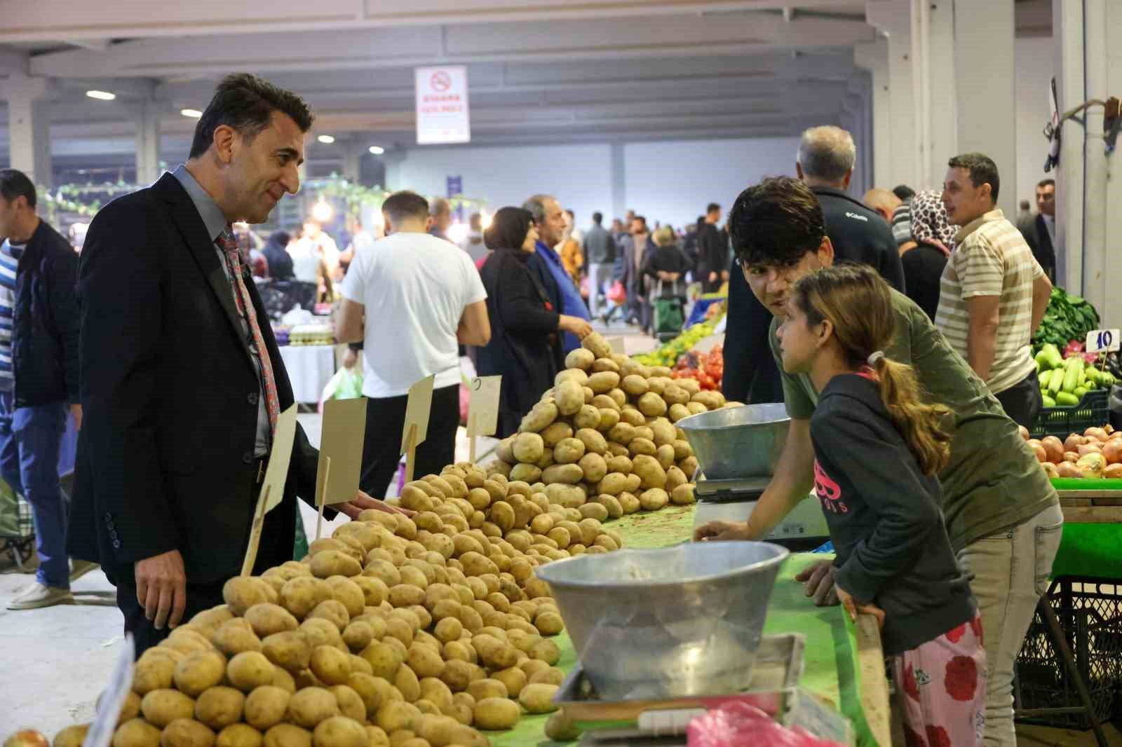 Kapalı pazarı fiyatları, hareketliliği değerlendirildi