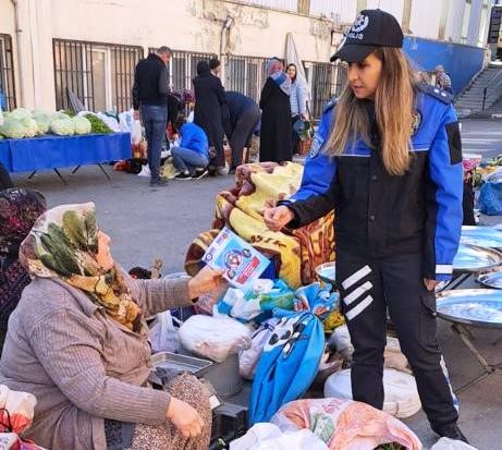 Kütahya’da Pazar esnafı dolandırıcılık ve hırsızlık konusunda bilgilendirildi