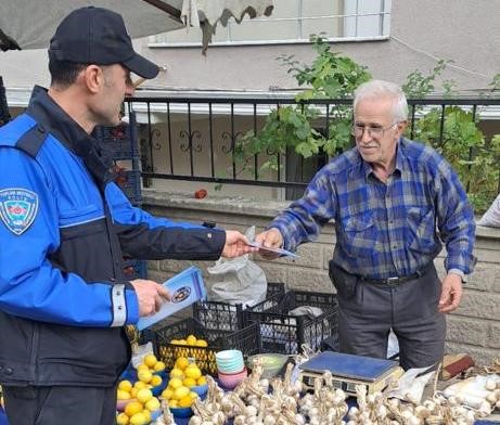 Kütahya’da Pazar esnafı dolandırıcılık ve hırsızlık konusunda bilgilendirildi