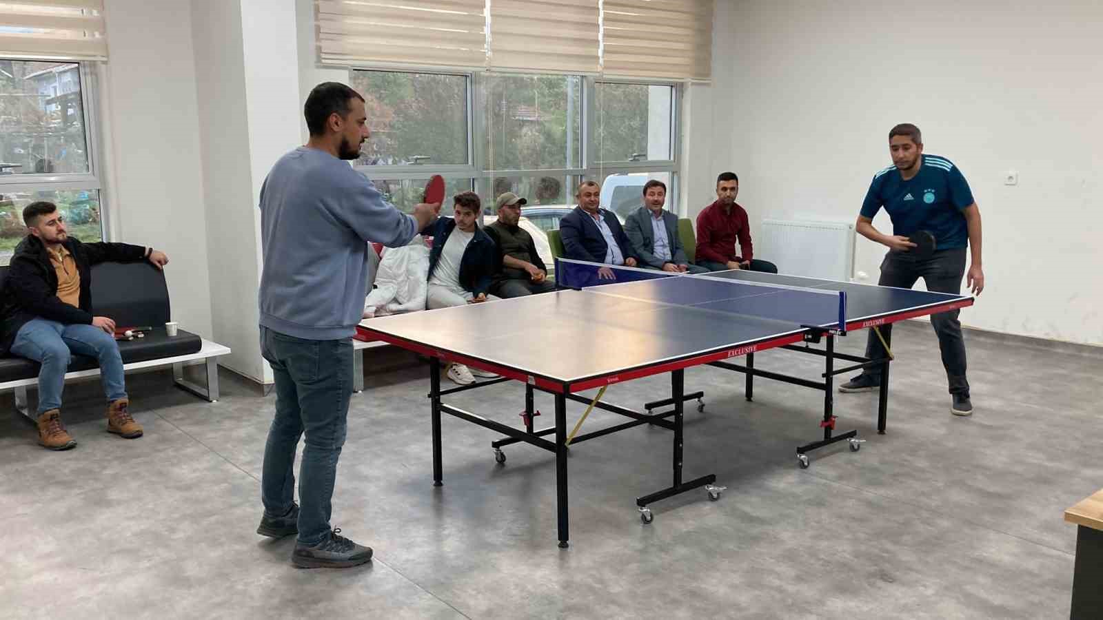 Hisarcık’ta öğretmenler arası masa tenisi turnuvası sona erdi