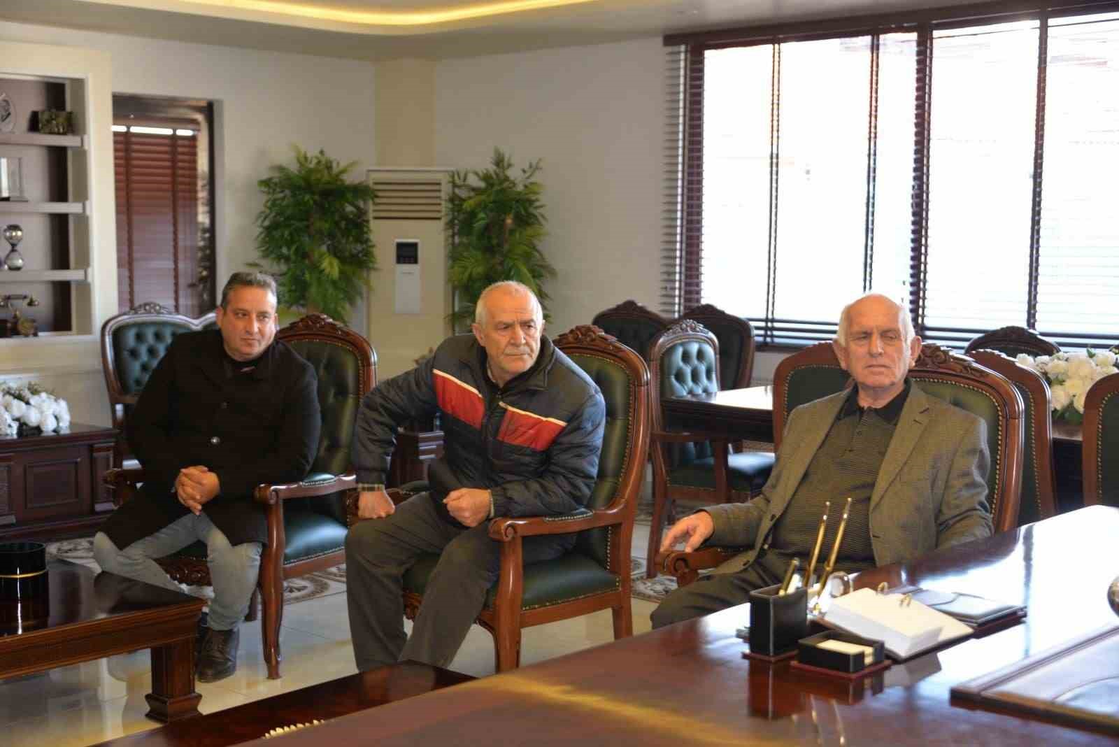 Başkan Bakkalcıoğlu’na dernek çalışmaları hakkında bilgi verdi