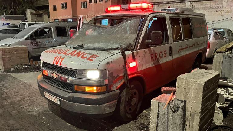 Filistin Kızılayı, 2 ambulansının daha vurulduğunu açıkladı