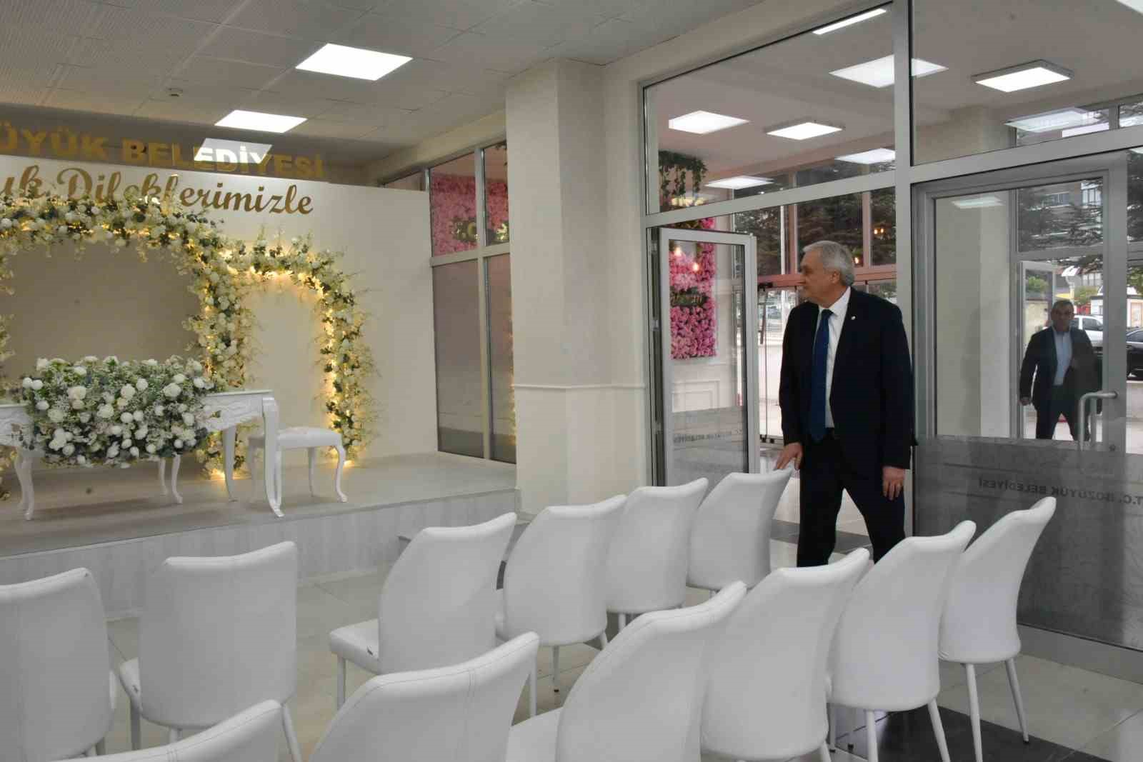 Başkan Bakkalcıoğlu’ndan yeni nikah salonunda son kontroller