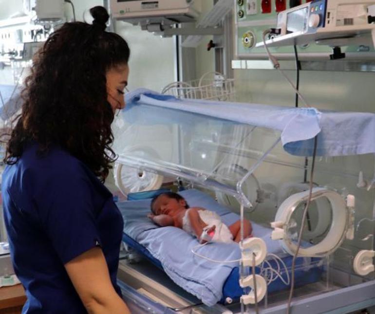 515 gram doğan Elif bebek, 98 günlük tedavi sonrası hayata tutundu