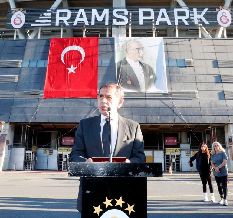 Galatasaray'da Atatürk için anma töreni düzenlendi