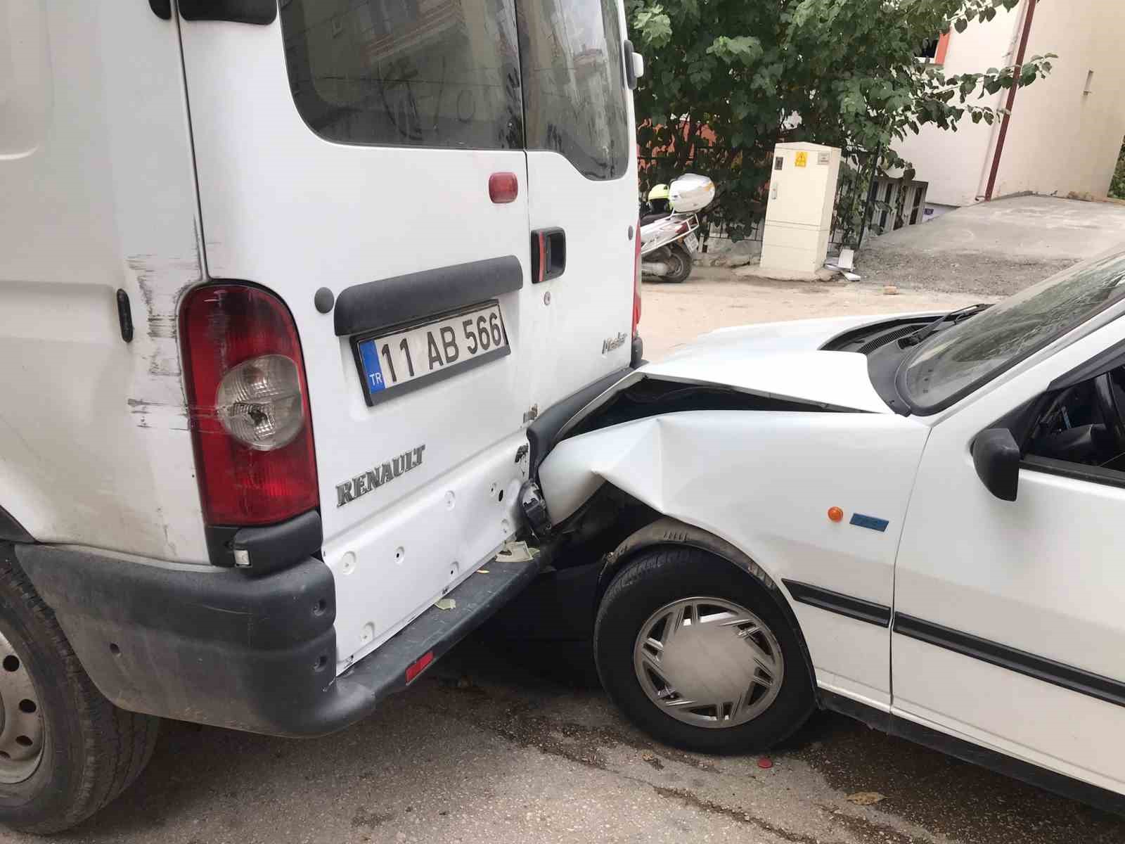 Alkollü sürücünün sebep olduğu zincirleme trafik kazasında 1 kişi yaralandı