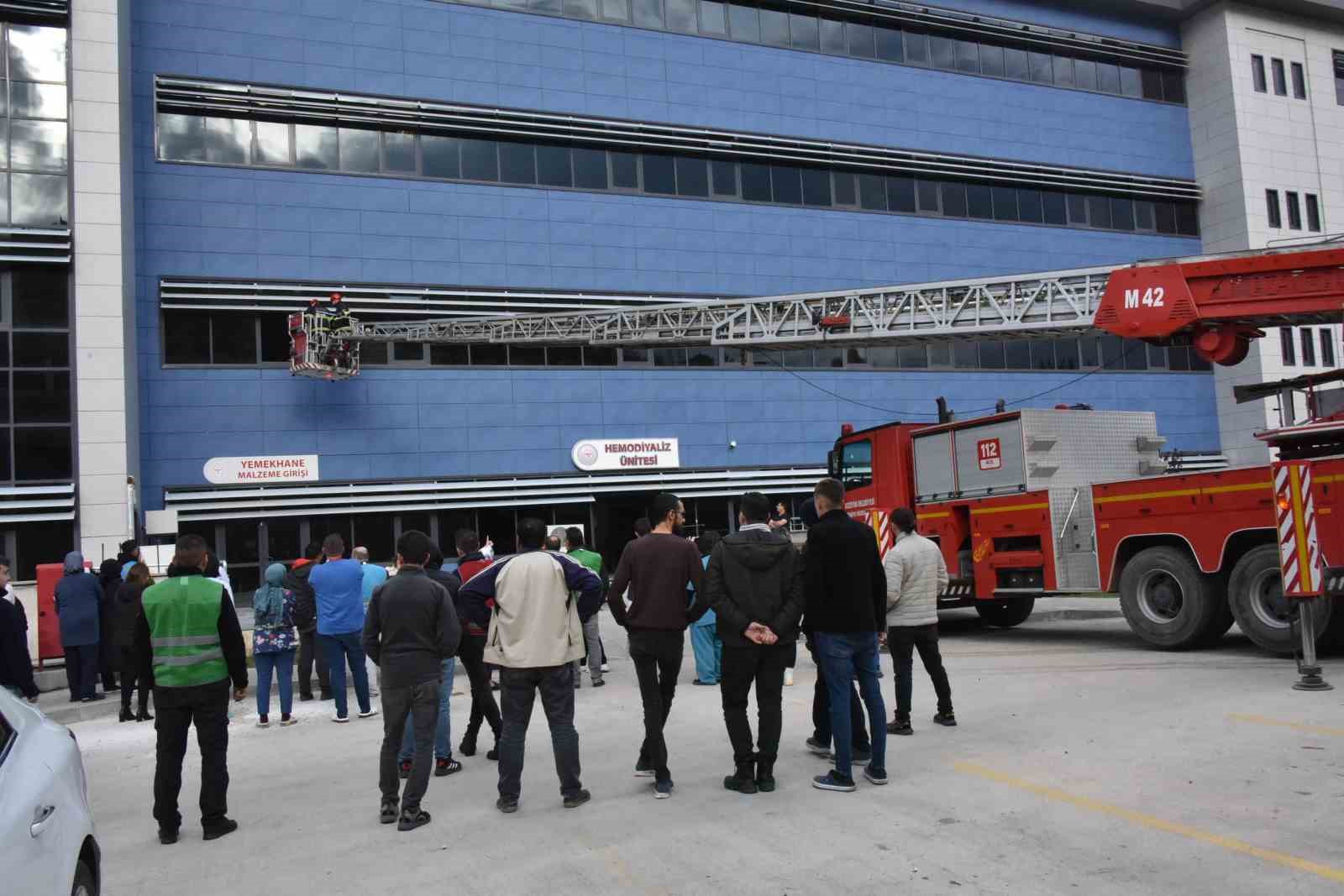 Bozüyük Belediyesi İtfaiyesi’nden hastanede tatbikat