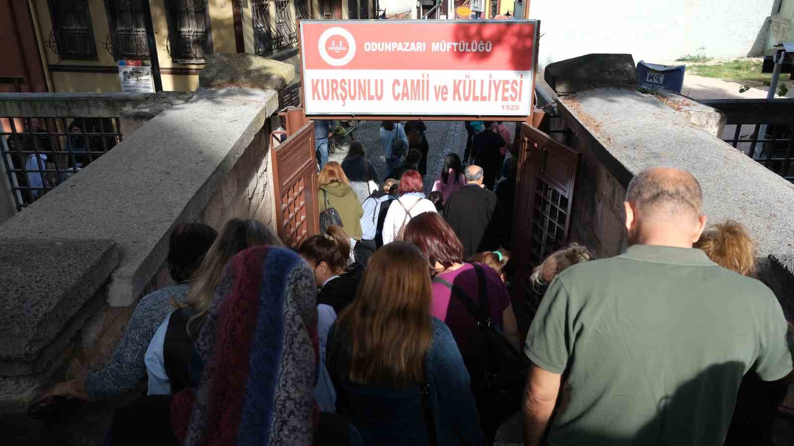 Tarihi Odunpazarı Evleri haftasonunda turistlerin odağı olmaya devam ediyor