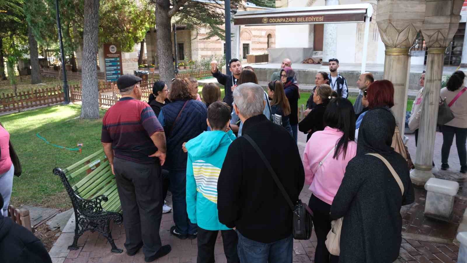 Tarihi Odunpazarı Evleri haftasonunda turistlerin odağı olmaya devam ediyor