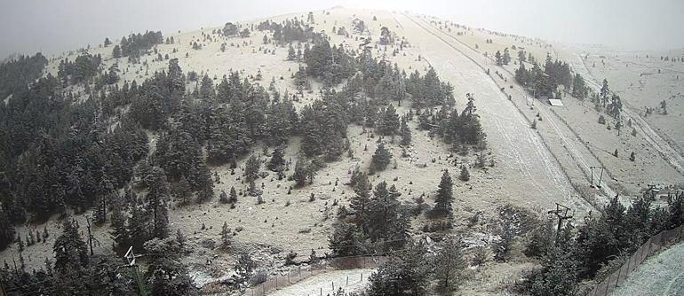 Kartalkaya'ya mevsimin ilk karı düştü