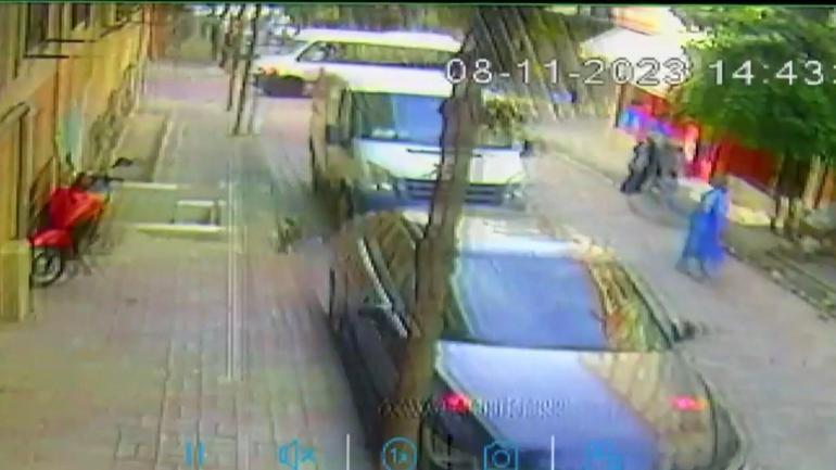 Bahçelievler'de servis minibüsünün çarptığı 4 yaşındaki Ömer Asaf yaşam savaşı veriyor