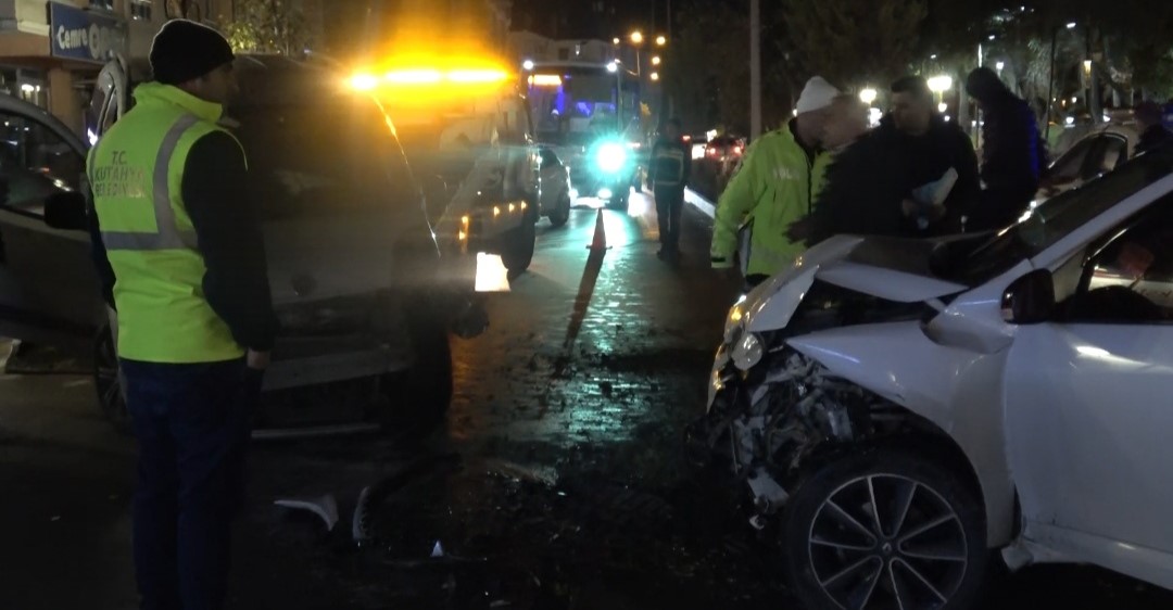 Kütahya’da trafik kazası: 2 yaralı
