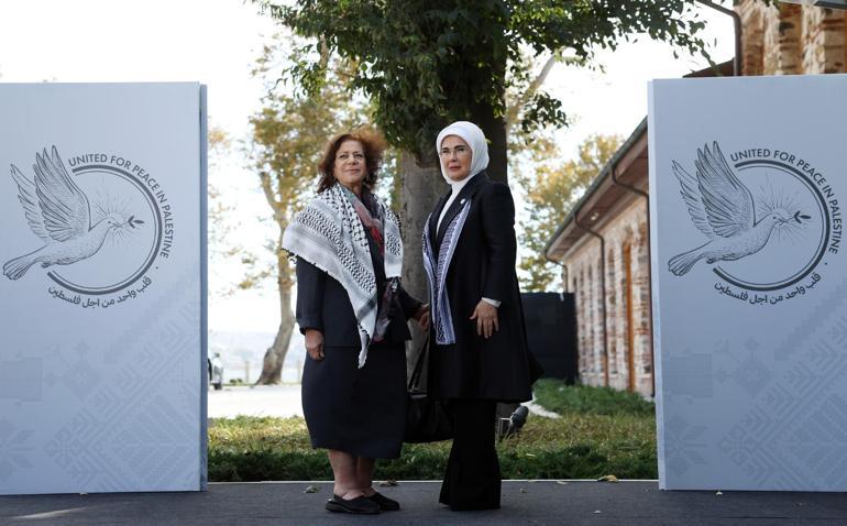 Emine Erdoğan: İki devletli bir çözüm diliyoruz