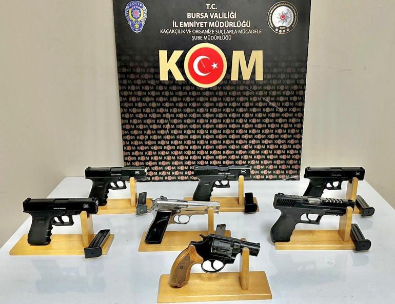 Yasa dışı silah satışı yapılan oto tamirhanesine baskında 3 tutuklama