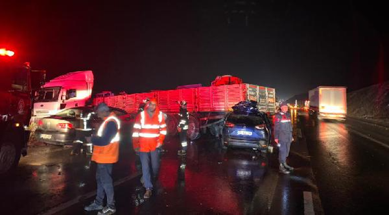 Gaziantep'te, otomobil TIR’ın altına girdi: 1 ölü, 3 yaralı