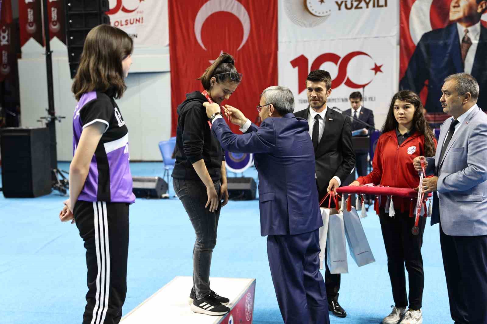 13 sporcu Ankara’da Kütahya’yı temsil edecek