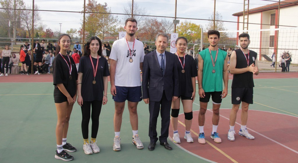 DPÜ’de Jandarma Şehitlerine Vefa Kupası Voleybol Turnuvası