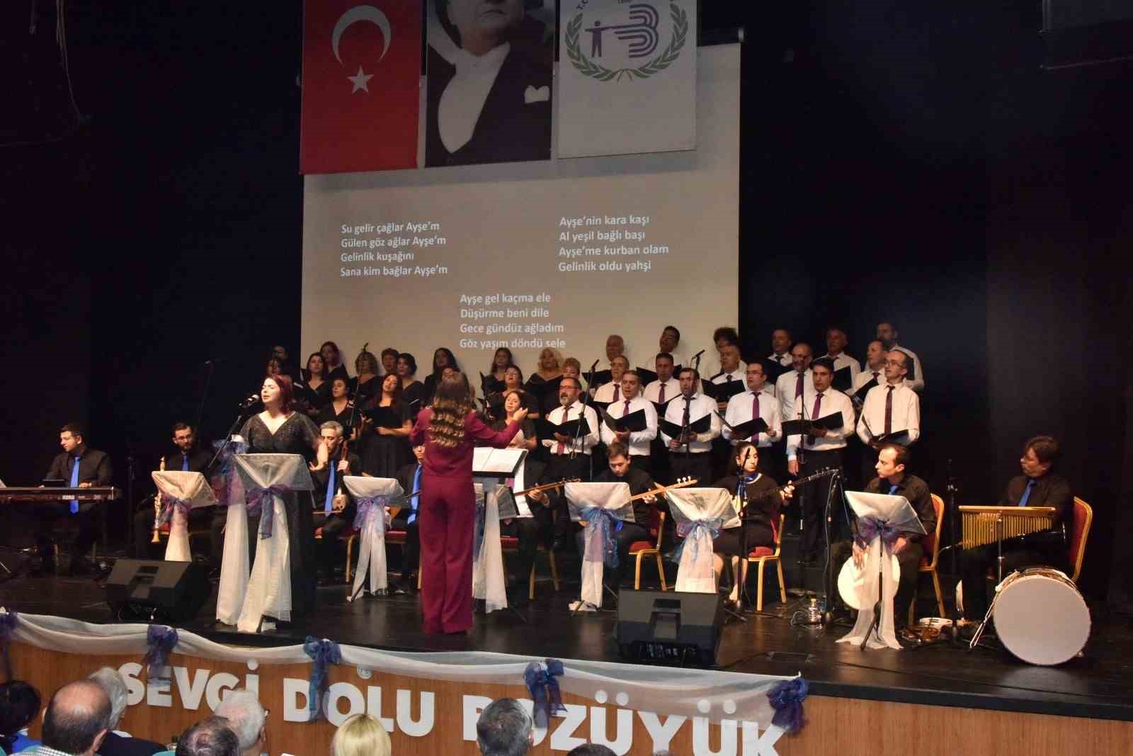 Bozüyük Belediyesi Türk Halk Müziği Korosu’ndan konser