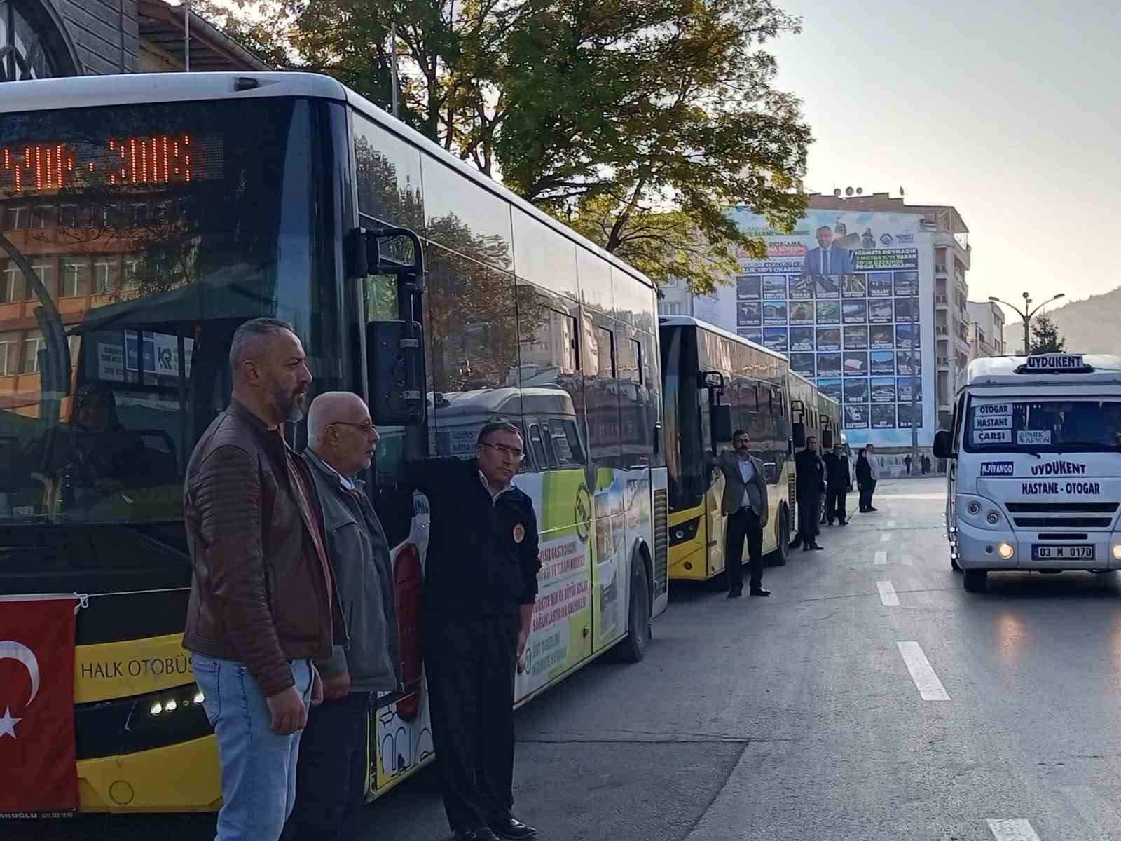 Halk otobüsleri şoförlerinden Atatürk’e büyük saygı