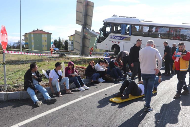 Denizli'deki tur otobüsü kazasında ölü sayısı 3'e çıktı