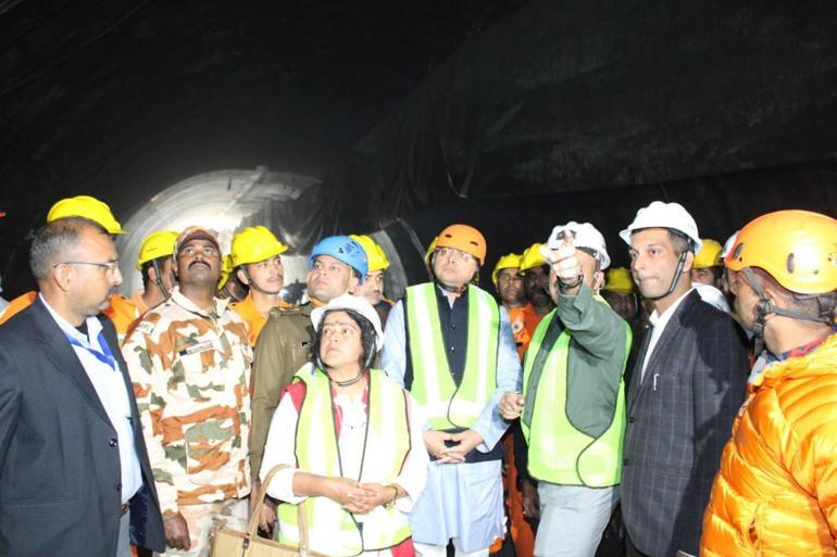 Hindistan’da tünel kazasını araştırmak için komite kuruldu