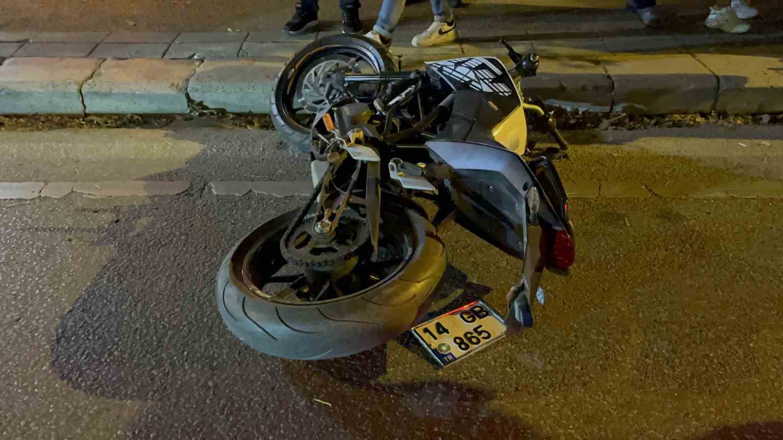 Motosikletin çarptığı yaya ağır yaralandı