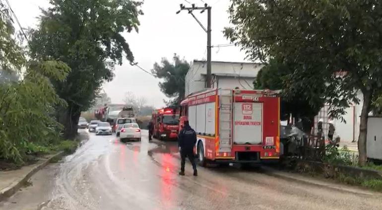 Bursa'da sünger imalathanesi ve deposunda yangın