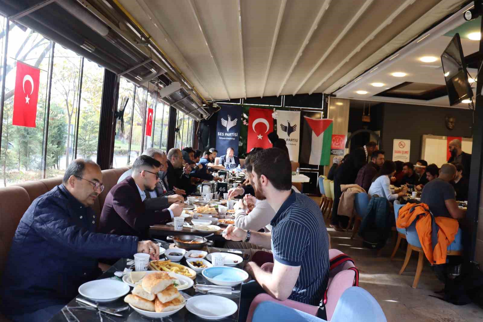 Filistinli öğrenciler kahvaltıda bir araya geldi