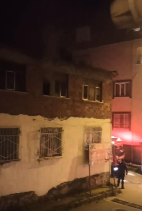 Bursa'da ev yangını; 1 ölü