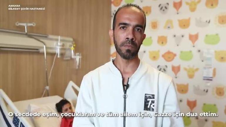 Havaalanında şükür secdesi yapan Filistinli baba: Türkiye bize yardım elini uzattı