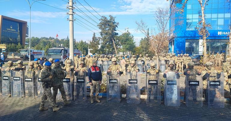 Şanlıurfa'da, jandarma ile eylem yapan işçiler arasında gerginlik: 20 gözaltı