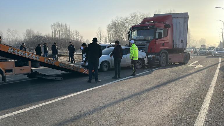 Kütahya'da 8 aracın karıştığı zincirleme kaza: 4 yaralı