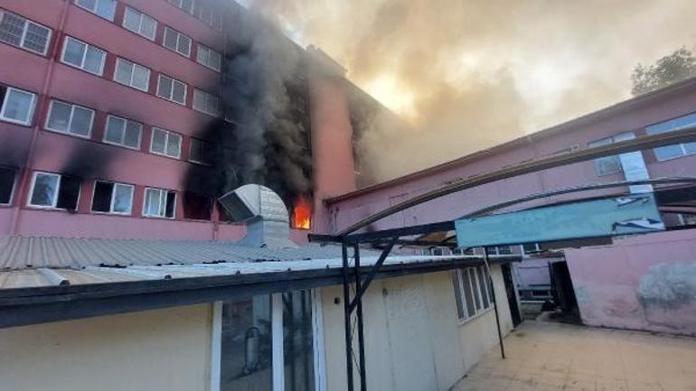 Adana'da kullanılmayan hastane binasının deposunda yangın