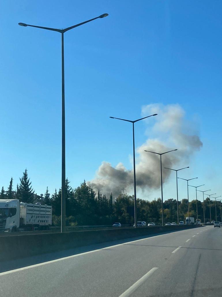 Adana'da kullanılmayan hastane binasının deposunda yangın