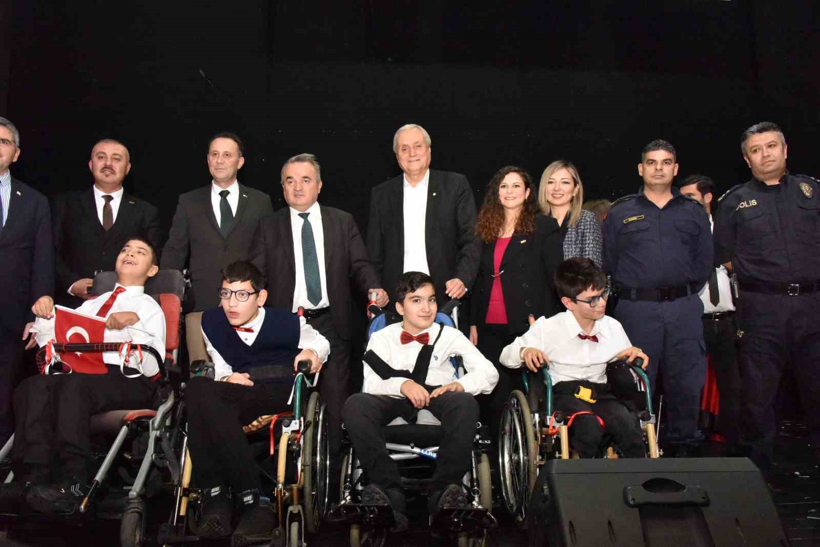 Bozüyük’te öğrencilerden 3 Aralık Dünya Engelliler Günü farkındalık programı