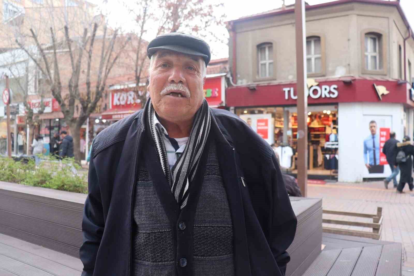 Eskişehir’de vatandaş 86 yaşındaki Büyükerşen’e ‘Yeter’ dedi