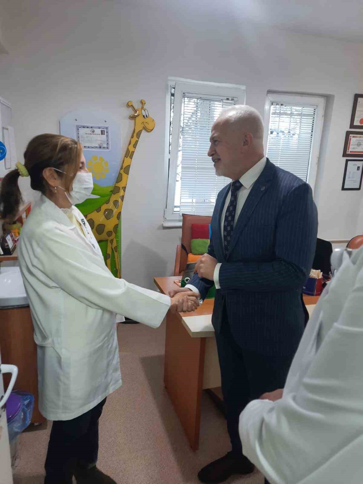 İl Sağlık Müdürü Yaşar Bildirici’nin aile sağlığı merkezleri inceleme ziyaretleri sürüyor