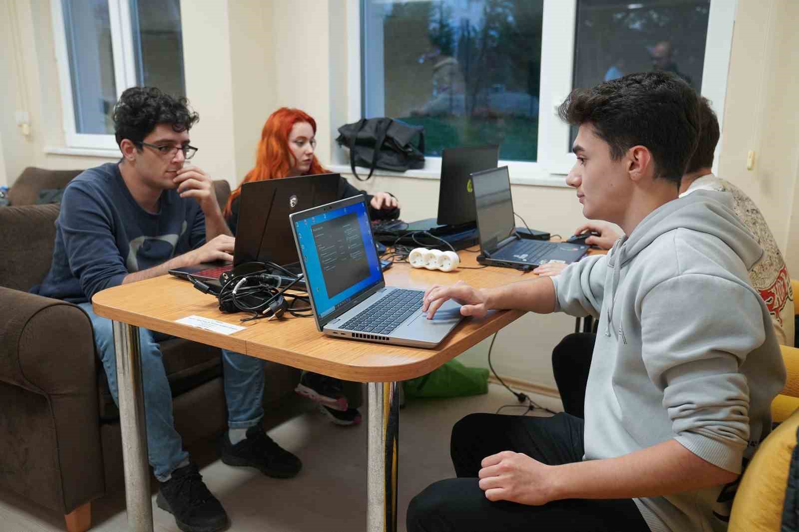 ‘Tepebaşı Game Jam’ yoğun katılımla gerçekleşti