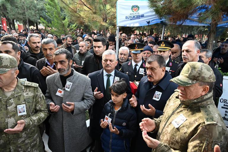 Trafik kazasında hayatını kaybeden Uzman Çavuş Elmas, son yolculuğuna uğurlandı