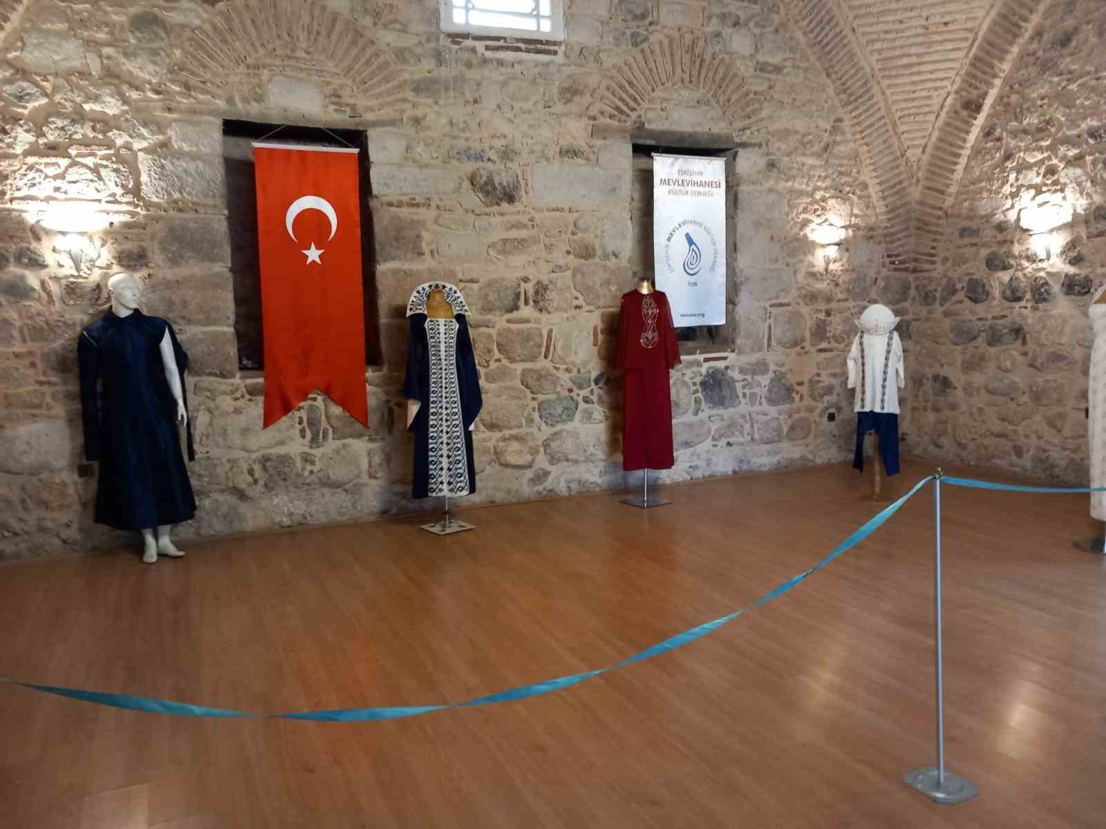 Eskişehir’de ‘Mevlevi kıyafetleri sergisi’ açıldı